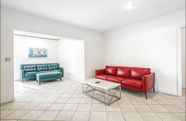 2200 N 47th Avenue, Hollywood, FL 33021