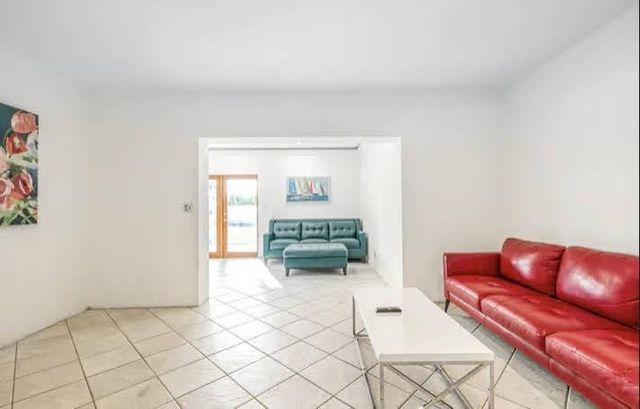 2200 N 47th Avenue, Hollywood, FL 33021