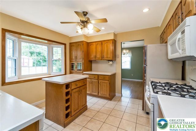 268 Apollo Drive, Bethlehem City, PA 18017