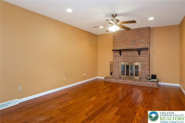268 Apollo Drive, Bethlehem City, PA 18017