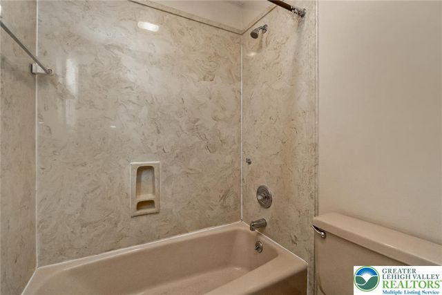 268 Apollo Drive, Bethlehem City, PA 18017