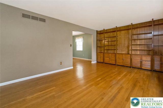 268 Apollo Drive, Bethlehem City, PA 18017