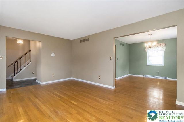 268 Apollo Drive, Bethlehem City, PA 18017