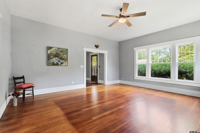 307 S Mill St, Winnsboro, TX 75494
