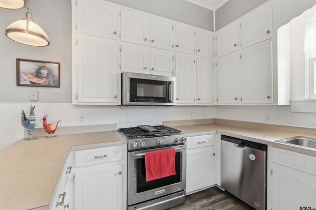 307 S Mill St, Winnsboro, TX 75494