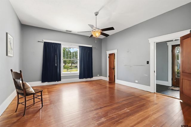 307 S Mill St, Winnsboro, TX 75494