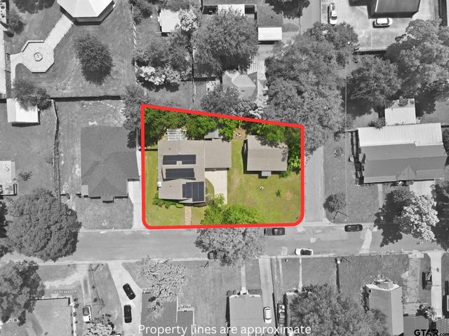 307 S Mill St, Winnsboro, TX 75494