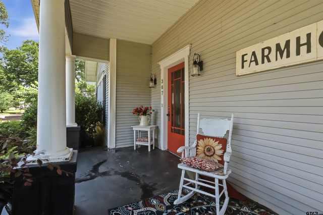 307 S Mill St, Winnsboro, TX 75494