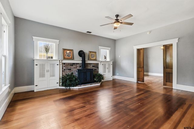 307 S Mill St, Winnsboro, TX 75494