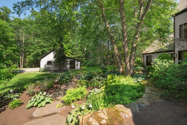 17 Pepperell Way, York, ME 03909