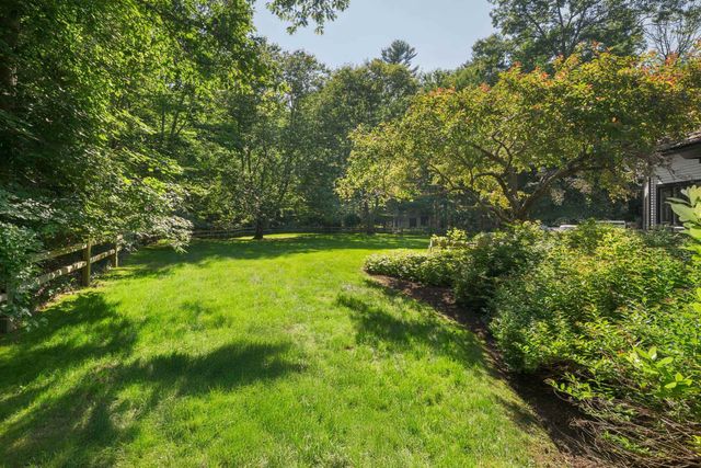 17 Pepperell Way, York, ME 03909