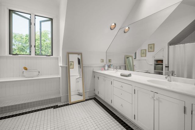 17 Pepperell Way, York, ME 03909