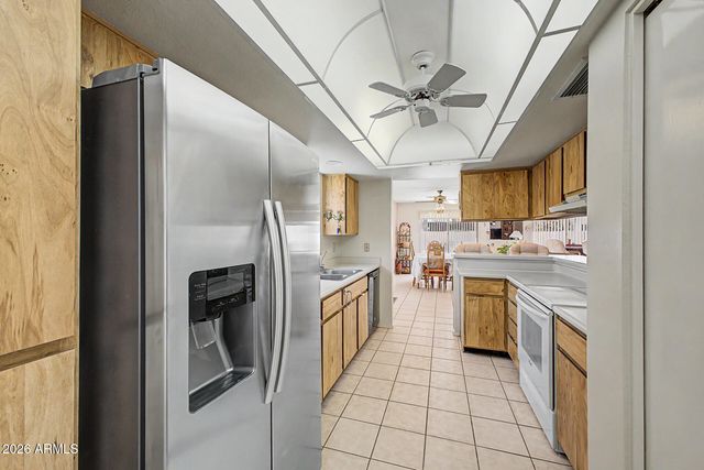 26417 S SHERBROOK Drive, Sun Lakes, AZ 85248