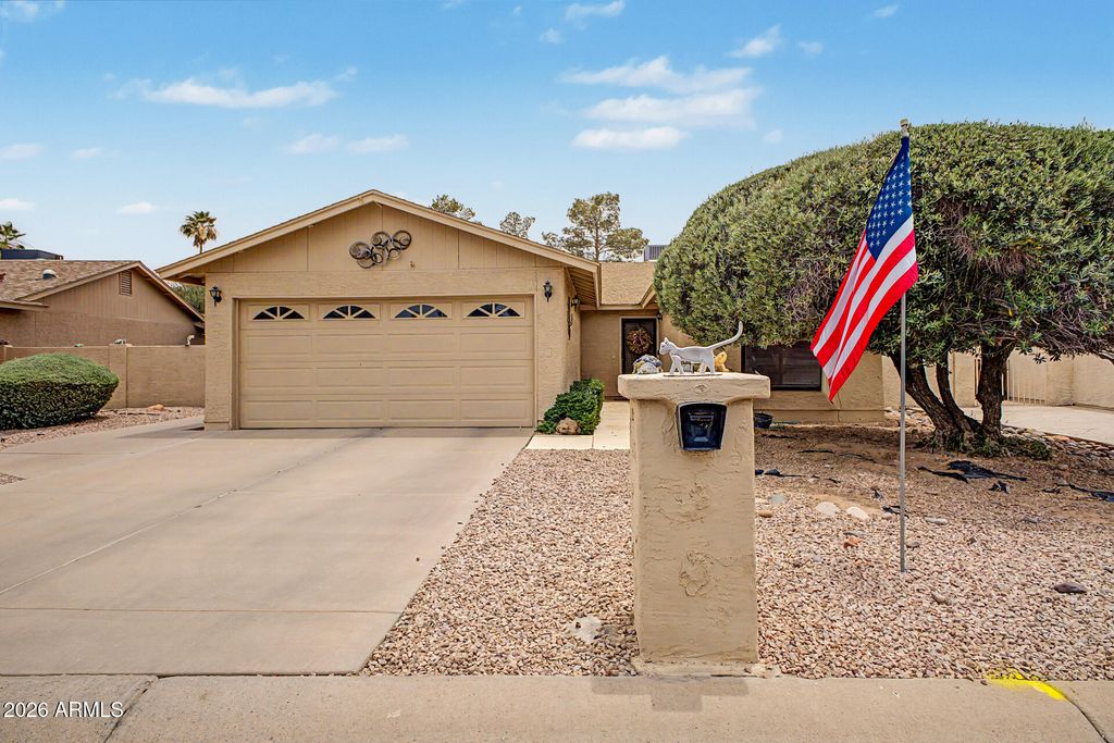 26417 S SHERBROOK Drive, Sun Lakes, AZ 85248