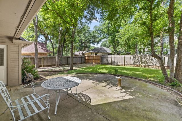 1004 Oaklands DR, Round Rock, TX 78681