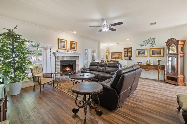 1004 Oaklands DR, Round Rock, TX 78681