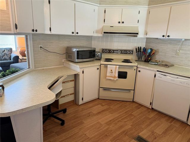 5721 SUNFLOWER ROAD, Venice, FL 34293