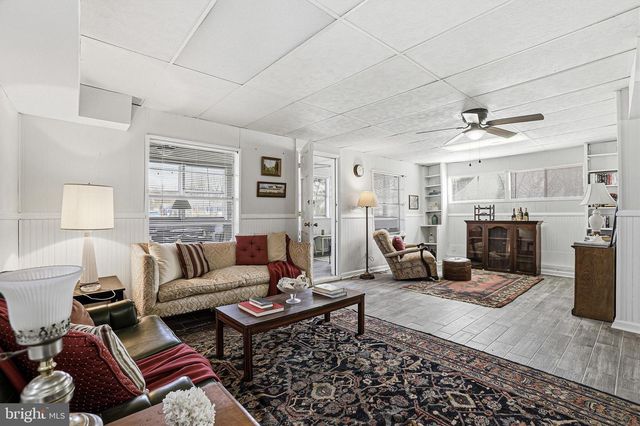 31 BANCROFT AVE, Colonial Beach, VA 22443