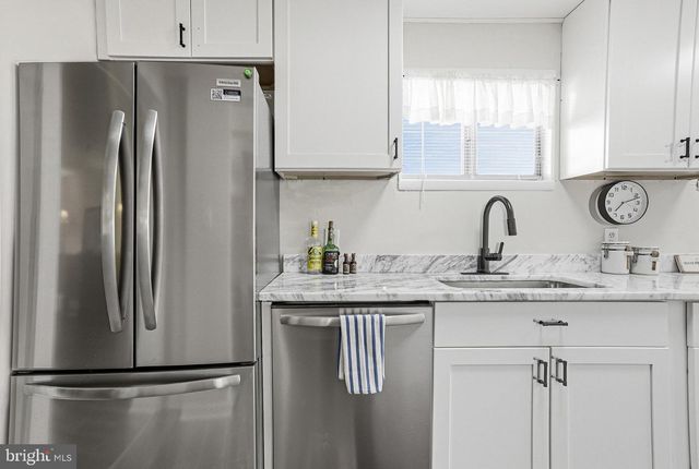 31 BANCROFT AVE, Colonial Beach, VA 22443