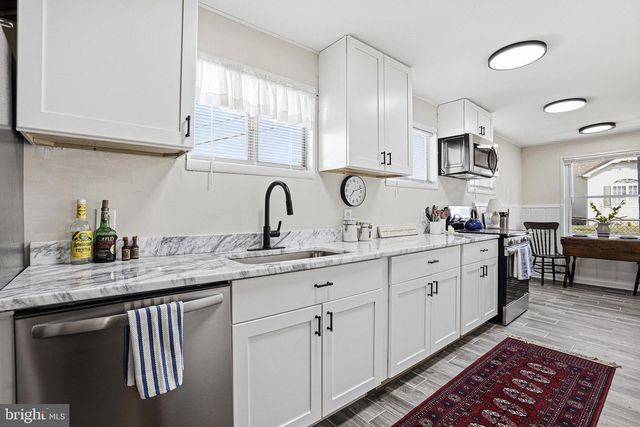 31 BANCROFT AVE, Colonial Beach, VA 22443