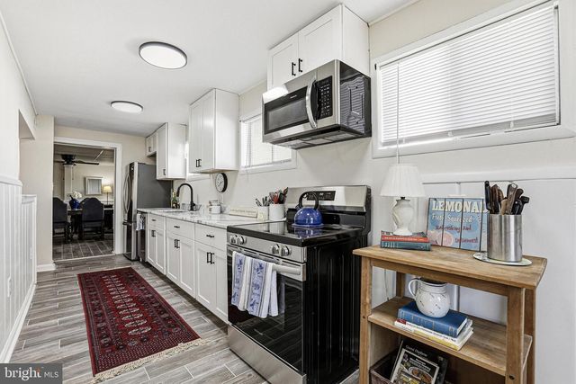 31 BANCROFT AVE, Colonial Beach, VA 22443