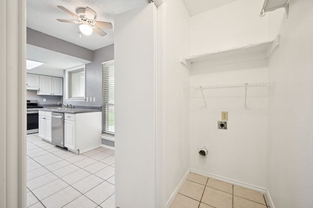 63 Robins Nest Drive, Hickory Creek, TX 75065