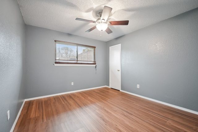 63 Robins Nest Drive, Hickory Creek, TX 75065