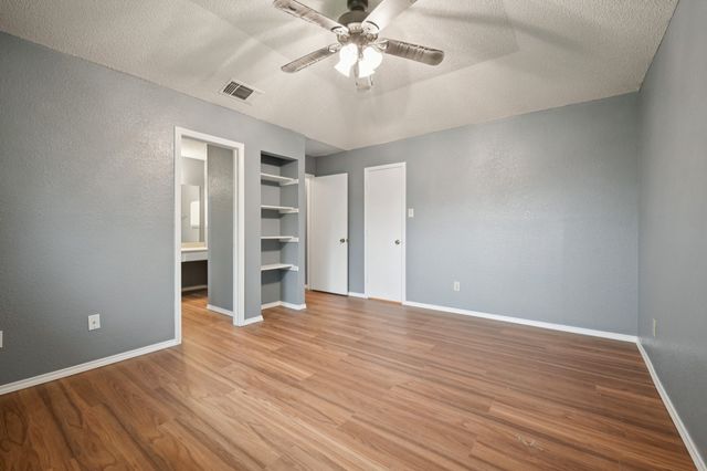 63 Robins Nest Drive, Hickory Creek, TX 75065