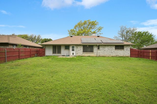 63 Robins Nest Drive, Hickory Creek, TX 75065