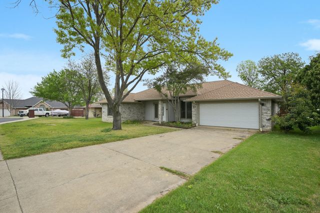 63 Robins Nest Drive, Hickory Creek, TX 75065