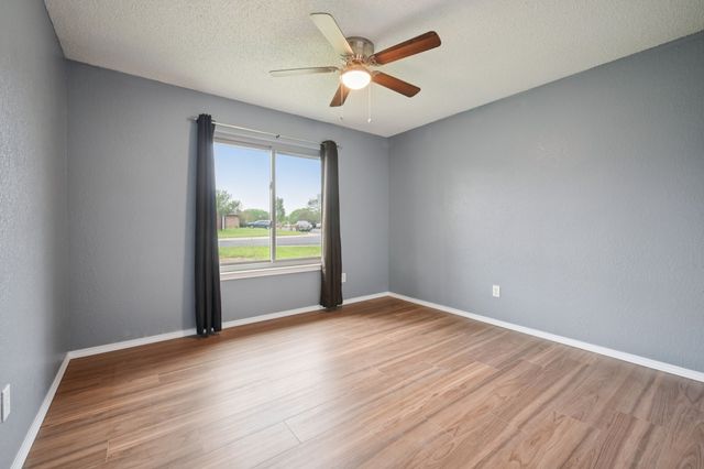 63 Robins Nest Drive, Hickory Creek, TX 75065