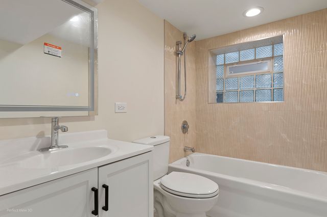 2231 W 71 Street, Chicago, IL 60636