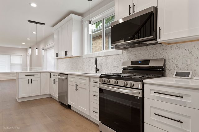2231 W 71 Street, Chicago, IL 60636