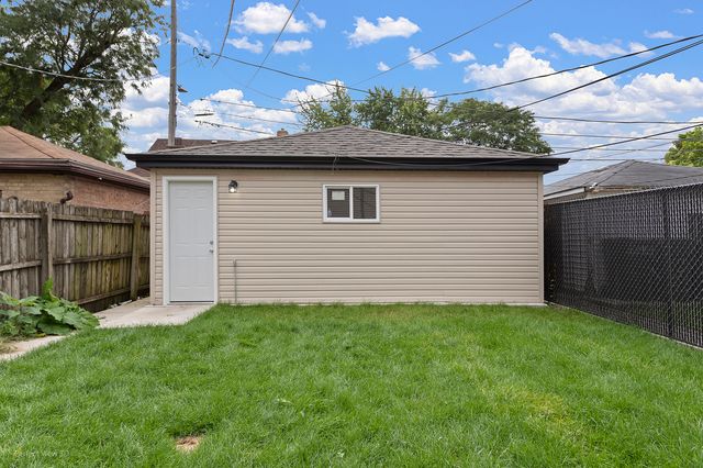 2231 W 71 Street, Chicago, IL 60636