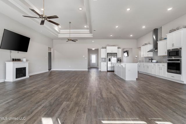 144 Saltmeadow Circle, Ocean Springs, MS 39564