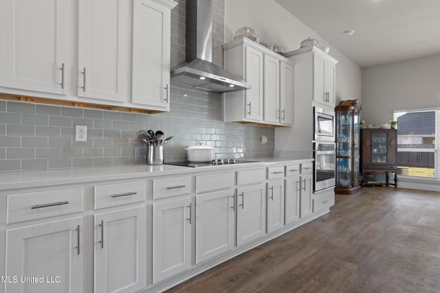 144 Saltmeadow Circle, Ocean Springs, MS 39564