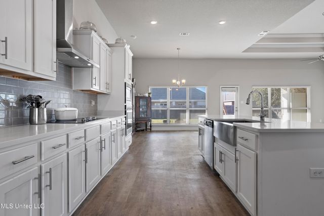 144 Saltmeadow Circle, Ocean Springs, MS 39564