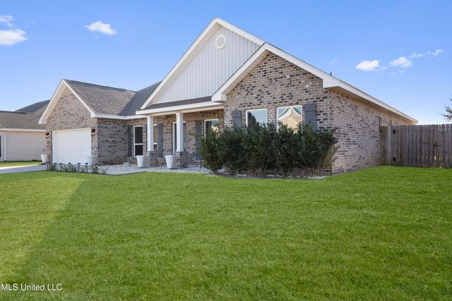 144 Saltmeadow Circle, Ocean Springs, MS 39564