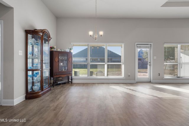 144 Saltmeadow Circle, Ocean Springs, MS 39564