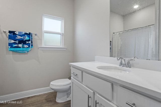 144 Saltmeadow Circle, Ocean Springs, MS 39564