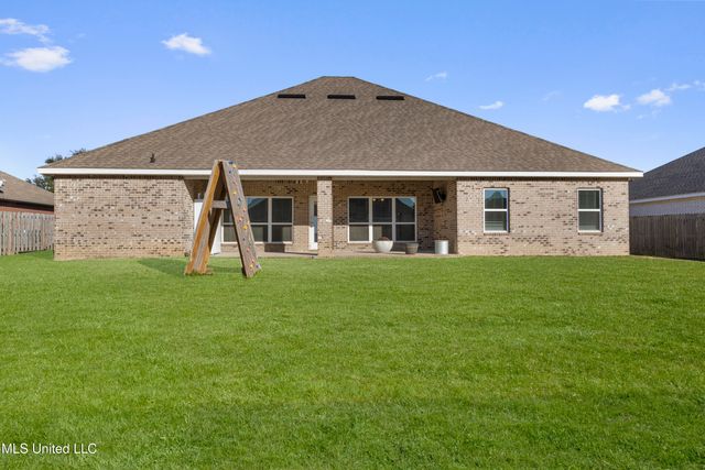 144 Saltmeadow Circle, Ocean Springs, MS 39564