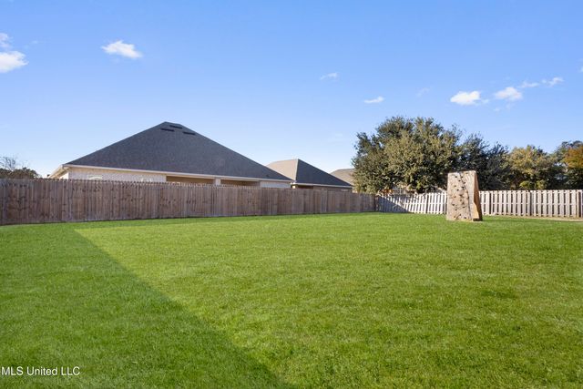 144 Saltmeadow Circle, Ocean Springs, MS 39564