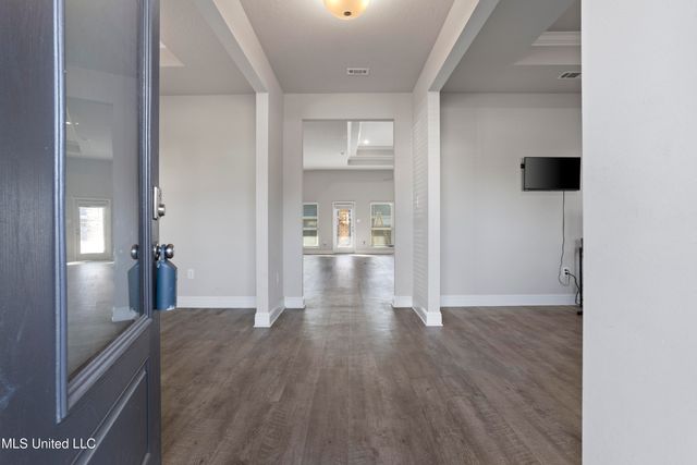 144 Saltmeadow Circle, Ocean Springs, MS 39564