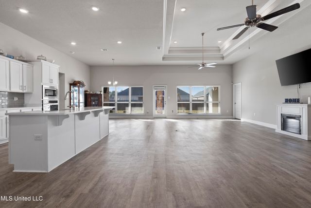 144 Saltmeadow Circle, Ocean Springs, MS 39564