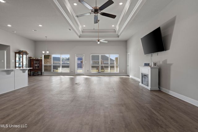 144 Saltmeadow Circle, Ocean Springs, MS 39564