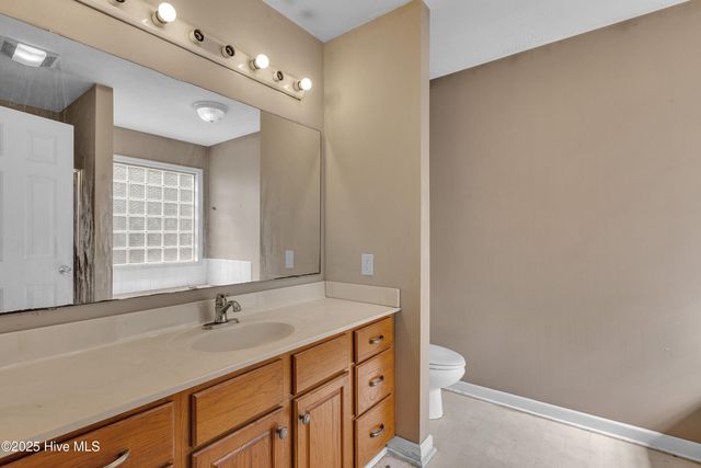 102 Trailwood Drive, Hubert, NC 28539