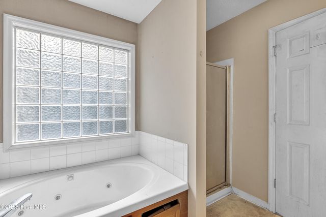 102 Trailwood Drive, Hubert, NC 28539