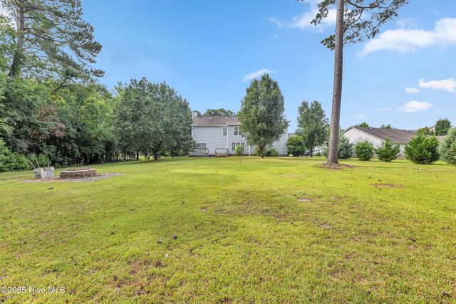 102 Trailwood Drive, Hubert, NC 28539