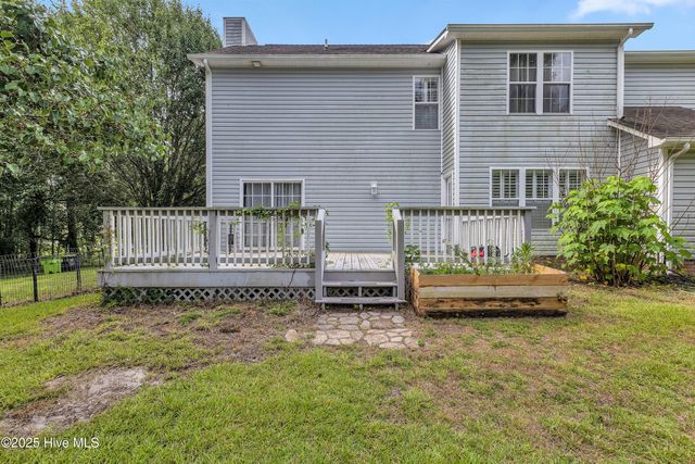 102 Trailwood Drive, Hubert, NC 28539