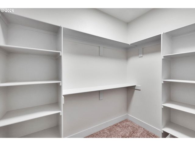 8819 Sw 176TH Ave, Beaverton, OR 97007
